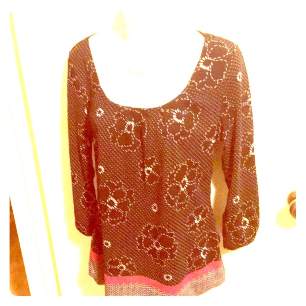 Loft 70’s floral top in black & white M long sleeves